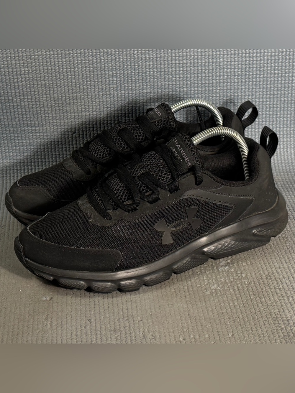Under Armour Women’s UA Charged Assert 9 Running Shoes Size 9.5